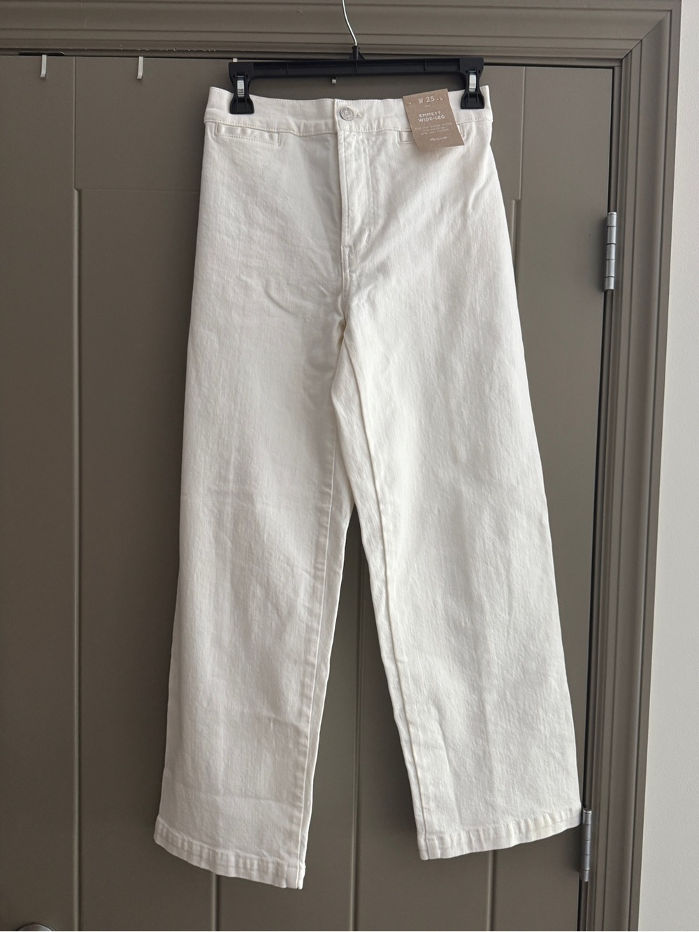 Madewell High Rise White Crop Jeans. Size 25